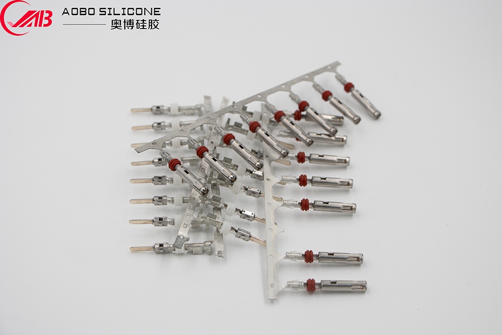 স্বয়ংচালিত তরল সিলিকন রাবার Overmolded টার্মিনাল